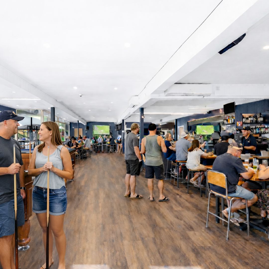 Moruya Waterfront Hotel - Pool Bar - square